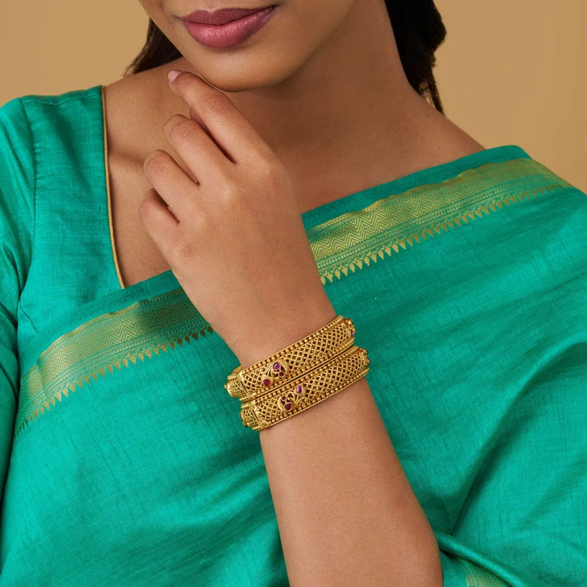 Antique Bangle 167505