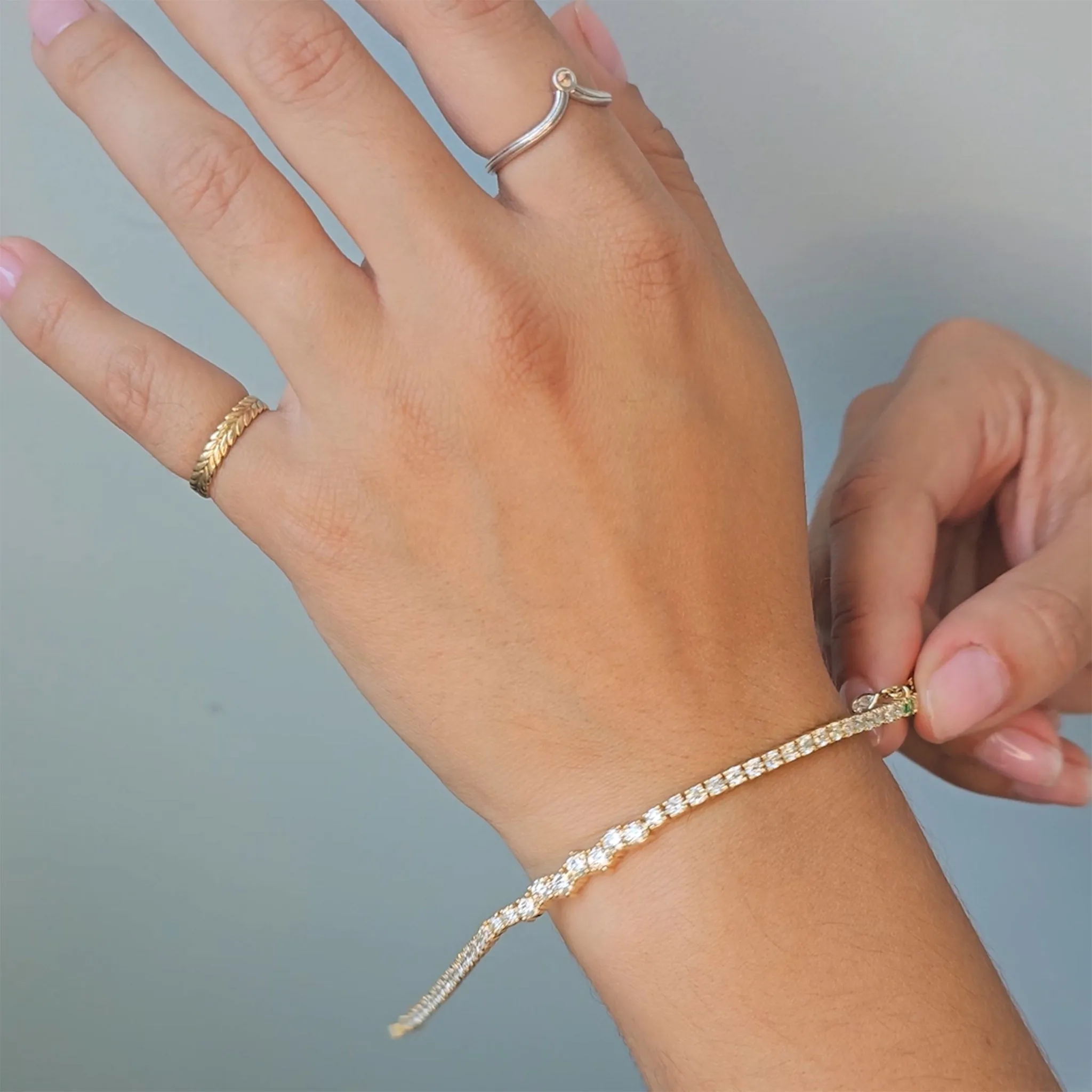 Classic Diamond Tennis Bracelet with Staggered Center Stones