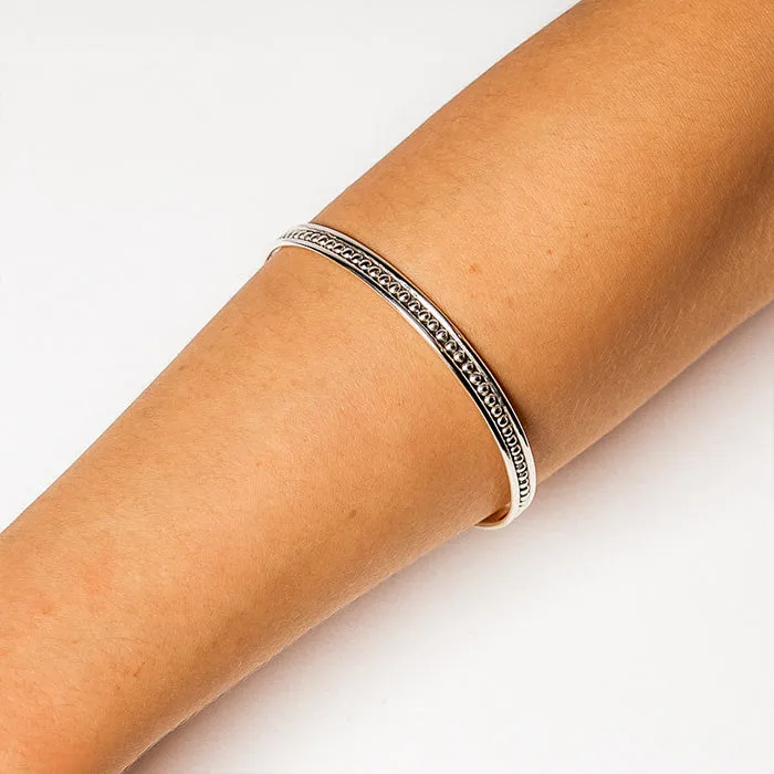 DOTTED BANGLE