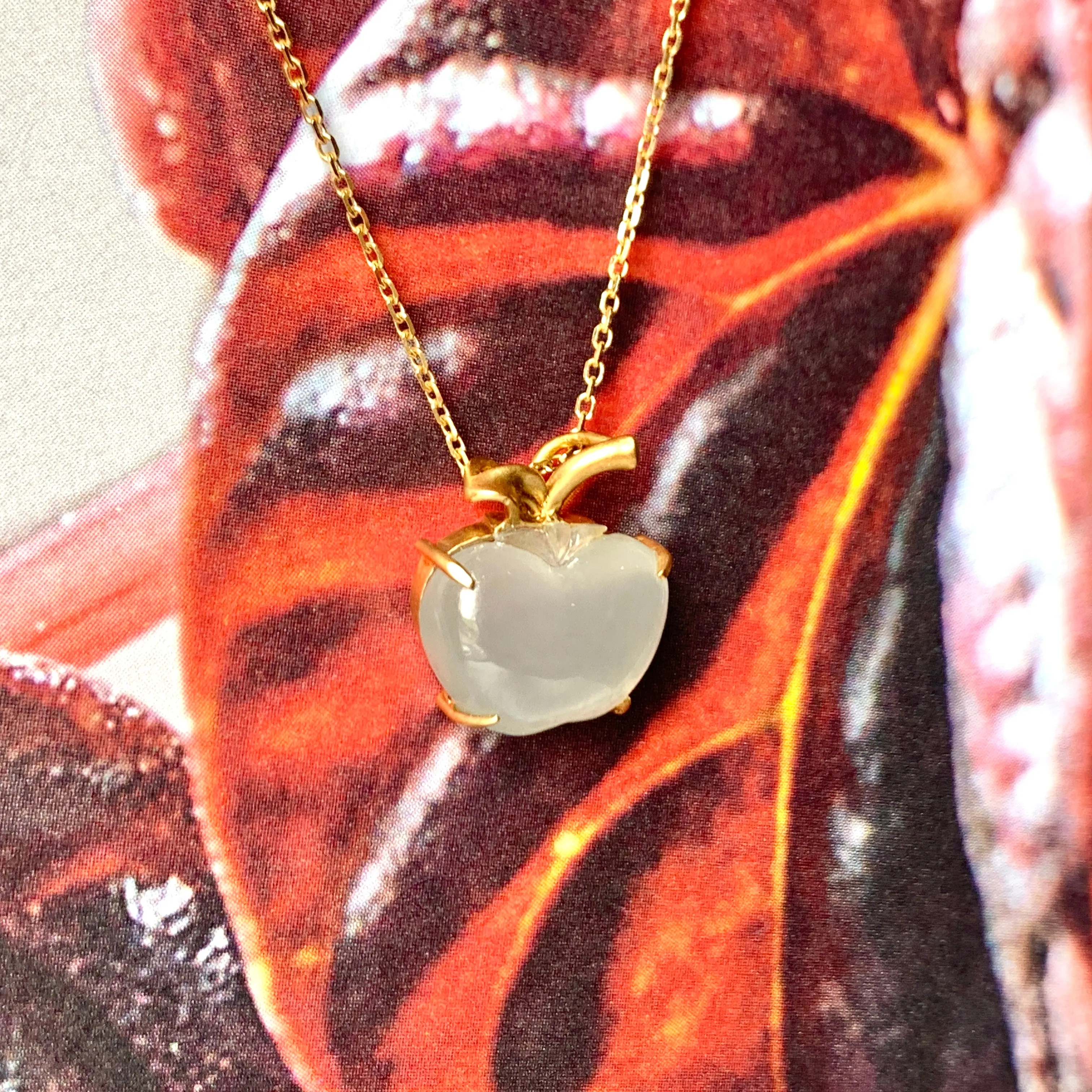 Icy A-Grade Natural Jadeite Apple Pendant No.170535
