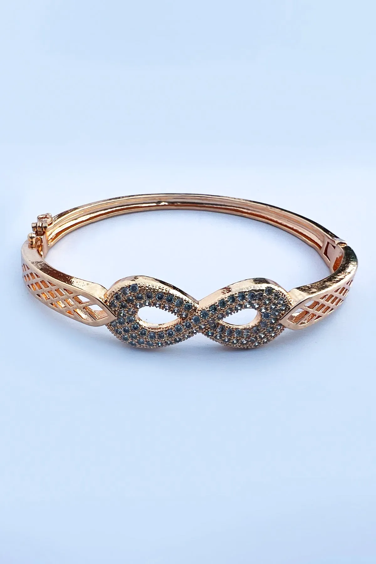 Infinity Symbol Bangle - S23 - WJW0038