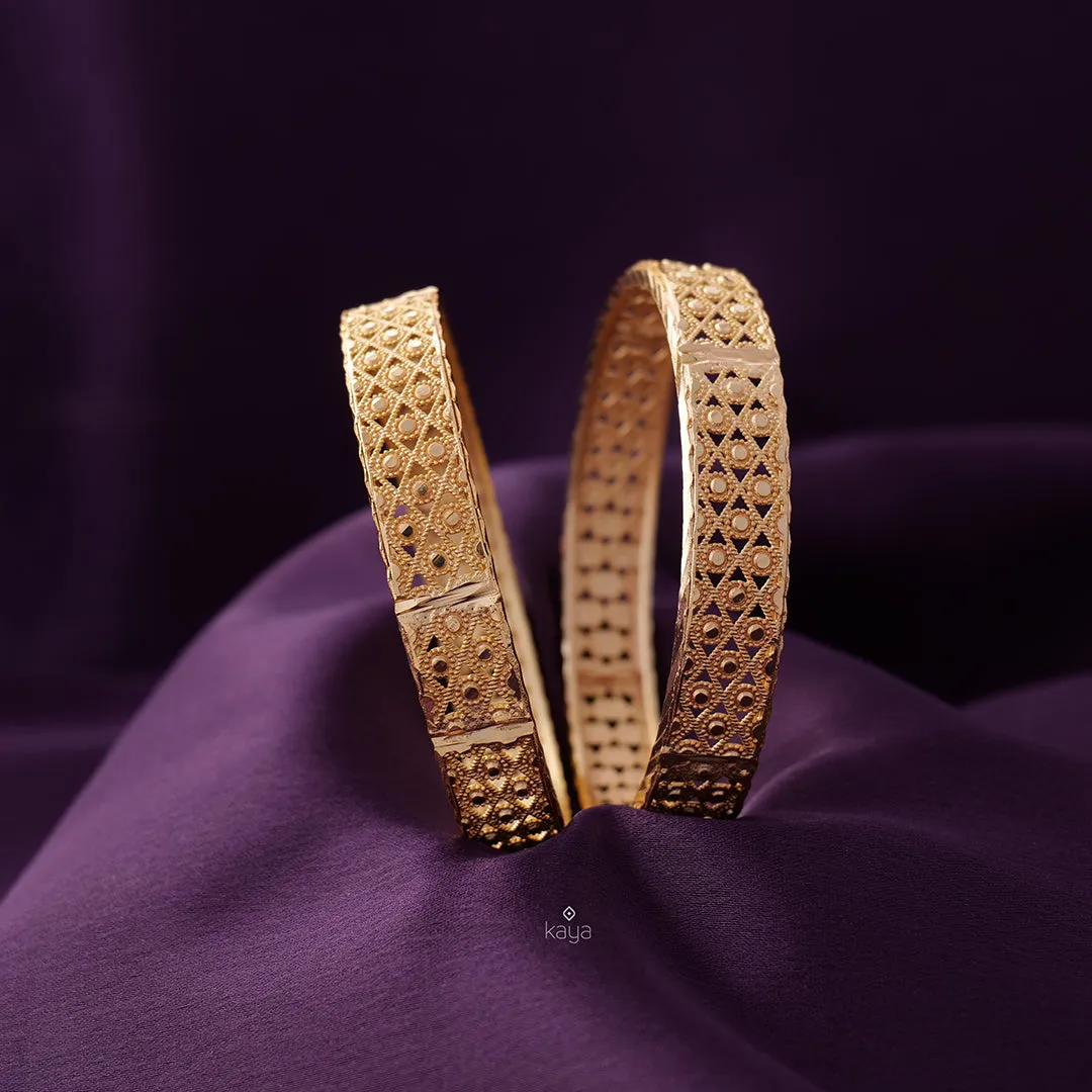 KF101043 - Gold Plated Bangle (pair)