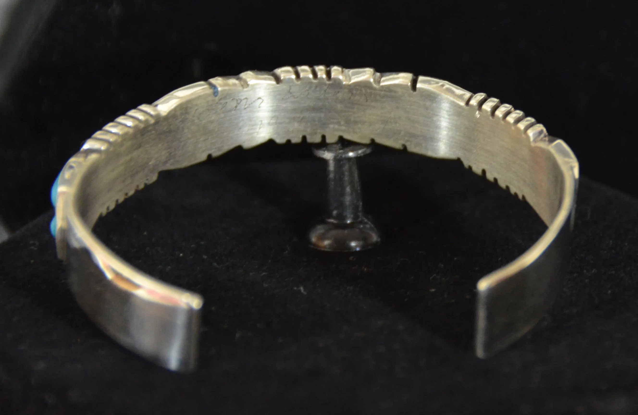 Native American Jewelry : Sterling Silver with Turquoise Bracelet : Zuni : Sheldon Lalio : NAJ-57