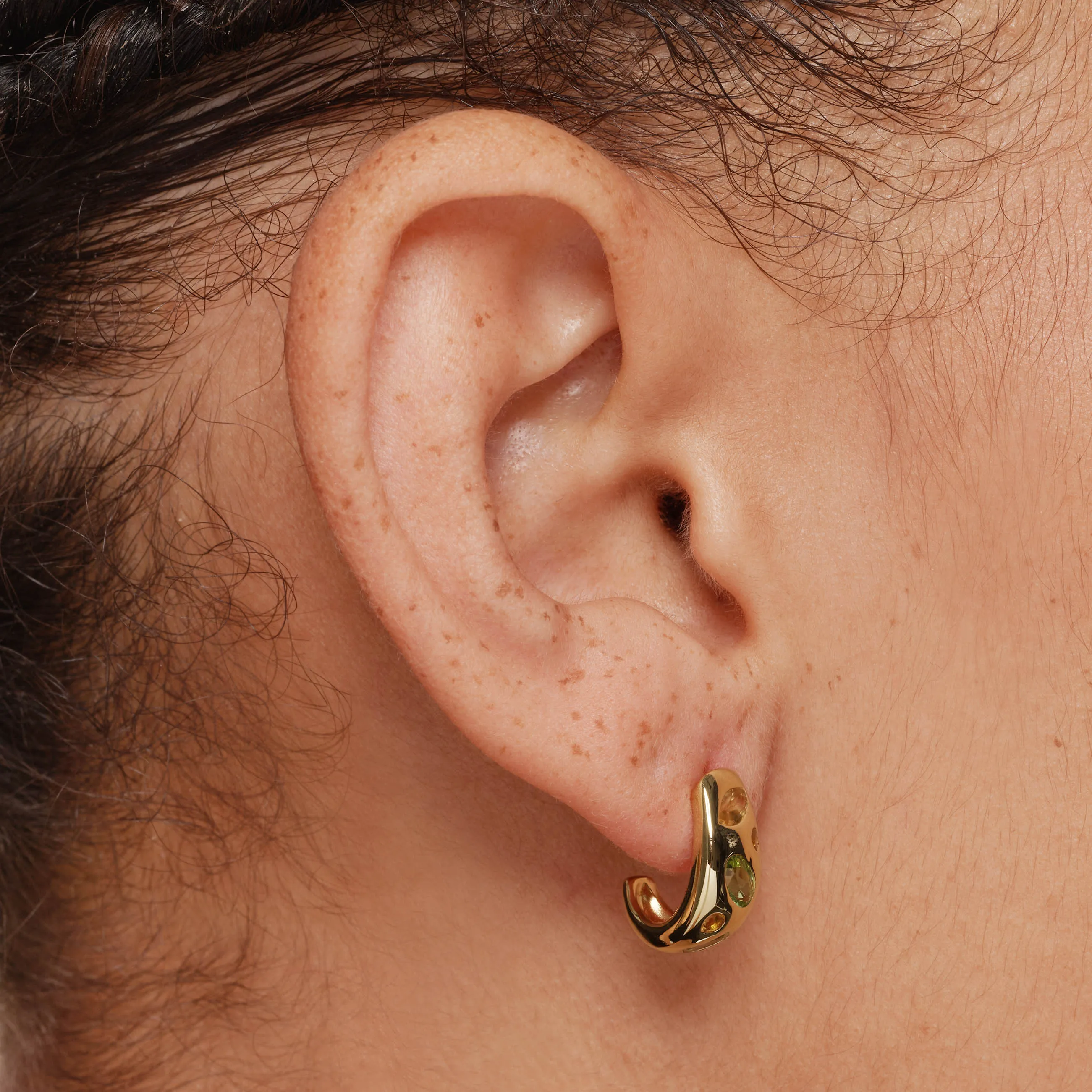 Peridot Multi Gemstone Curve Huggies in Gold