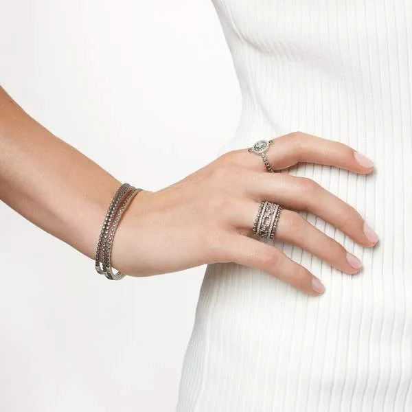 Signature Bezel Pavé Hinge Bangle - YRZB080144B-H