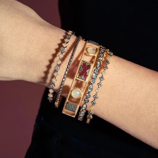 Signature Bezel Pavé Hinge Bangle - YRZB080144B-H