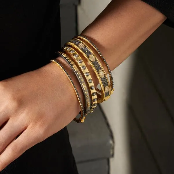 Signature Bezel Pavé Hinge Bangle - YRZB080144B-H