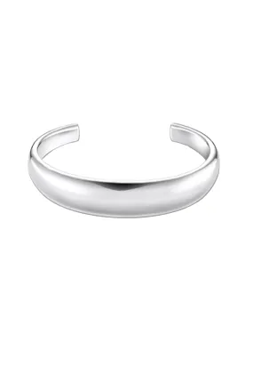 Silver Bangle In Timless Design