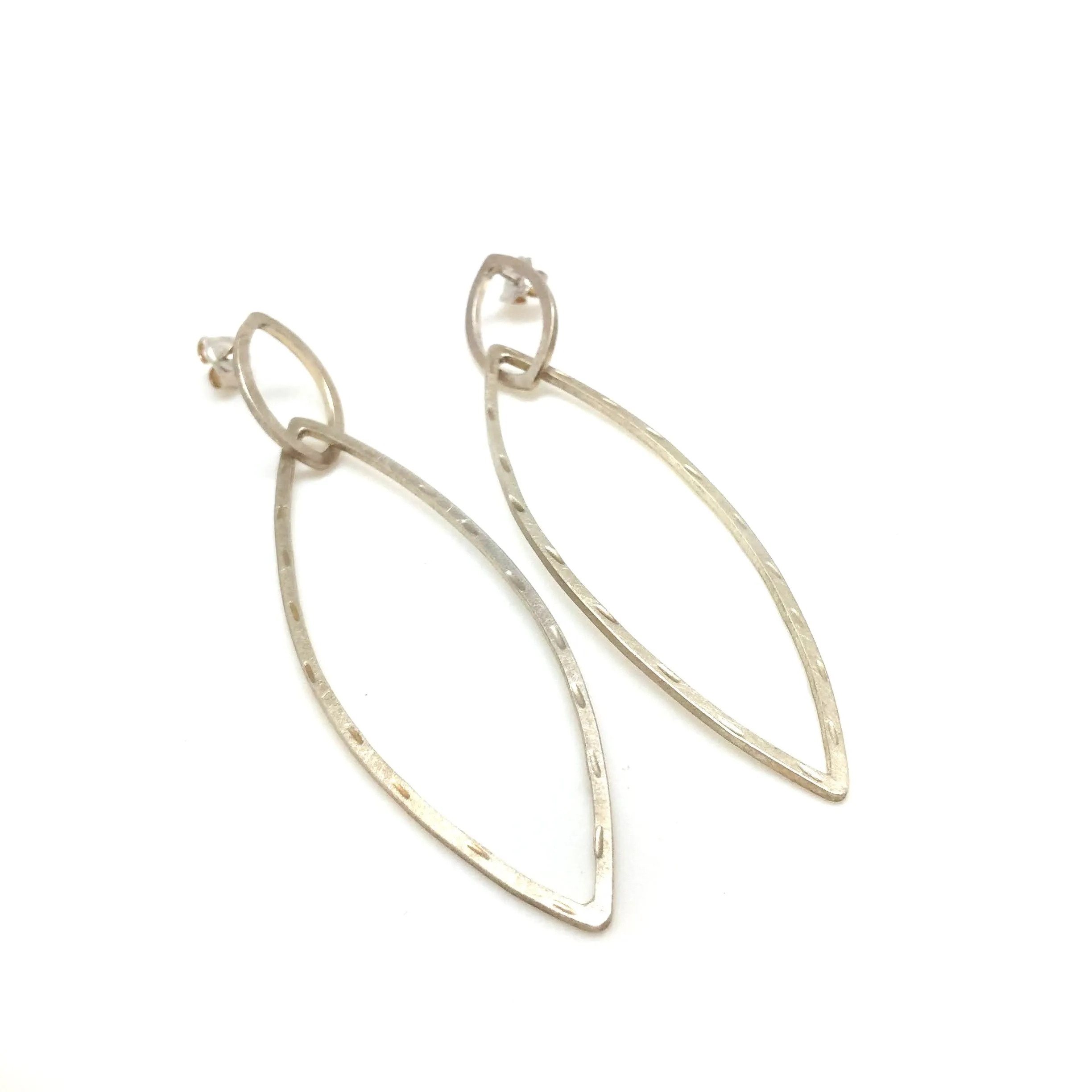 Silver Ellipse Link Posts